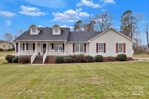 207 Silver Creek Lane sold home in Homestead Acres, Shelby, NC