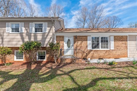 809 E 23rd Street Street sold home in Brookwood Hills, Newton, NC