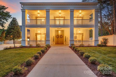 8150 Malibu Pointe Lane sold home in Malibu Pointe, Denver, NC