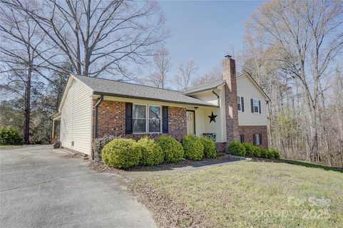 1190 Duchess Drive sold home in Mountainbrook, Mount Pleasant, NC