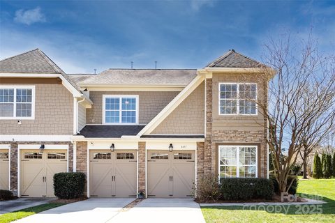 8457 Loxton Circle