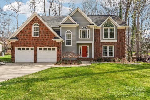 1916 Dugan Drive sold home in Huntington, Charlotte, NC