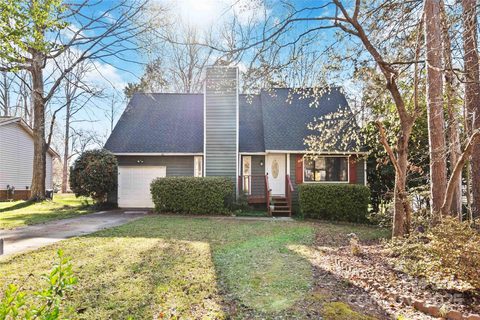 5012 Rolling Oak Lane sold home in Rolling Oaks, Charlotte, NC