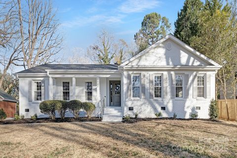 8142 Cliffside Drive sold home in Olde Heritage, Charlotte, NC