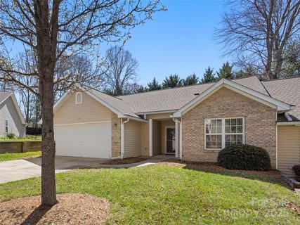 324 Wiltshire Circle sold condo in Stafford Crossing, Fletcher, NC