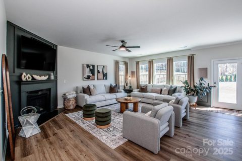 242 Hamptons Cove Road