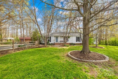 9136 Ladson Road sold home in Happy Acres, Indian Land, SC