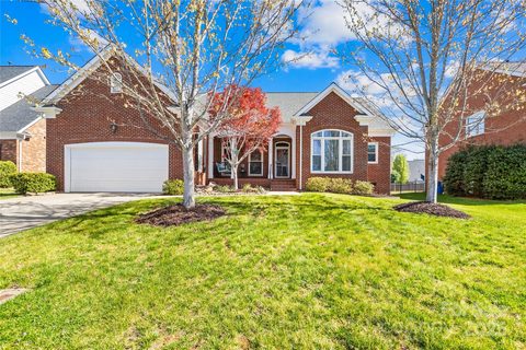 127 Oxford Drive sold home in Foxfield, Mooresville, NC