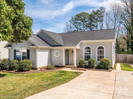 2518 Eargle Road sold home in Grenelefe Village, Charlotte, NC