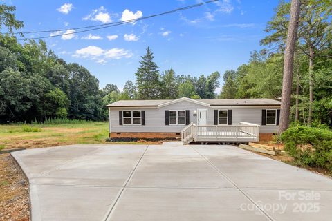 143 Lakewind Drive sold home in Quail Hill, Mooresville, NC