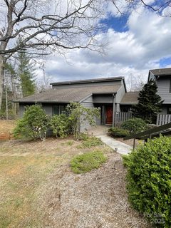 717 Crowfields Lane