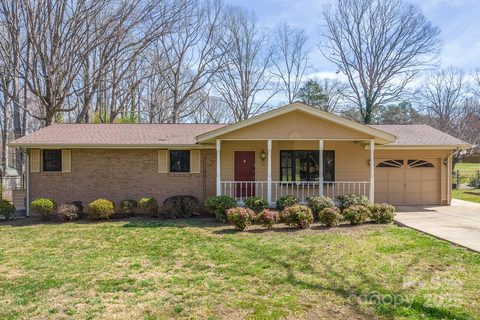1630 26th Street sold home in Green Acres, Hickory, NC