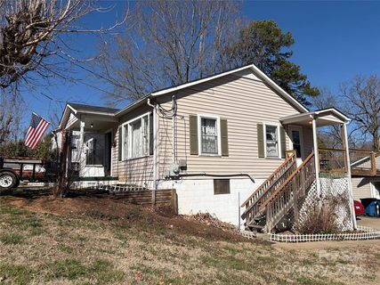 309 30th Street sold home in Longview, Hickory, NC