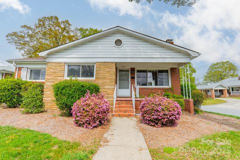 1400 Russell Avenue