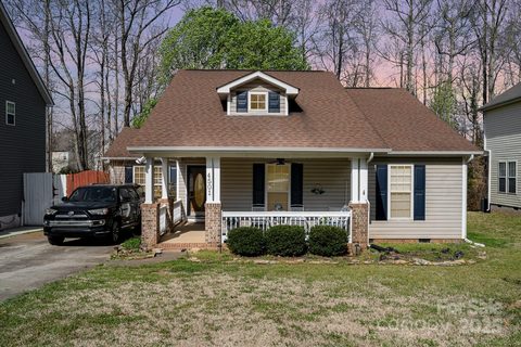 4501 Brandie Glen Road sold home in Scotsborough, Charlotte, NC