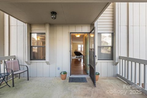1303 Abbey Circle sold home in The Cloisters, Asheville, NC
