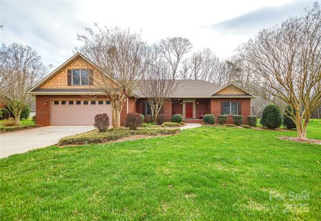 161 Seven Springs Loop sold home in Seven Springs, Statesville, NC