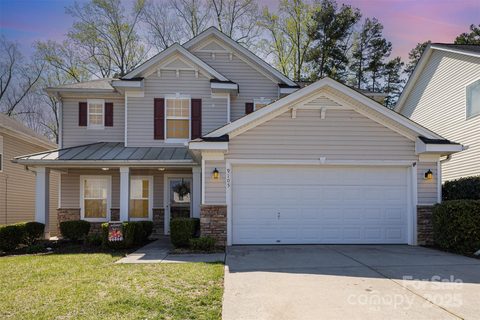 9705 Falling Stream Drive sold home in Harwood Landing, Charlotte, NC