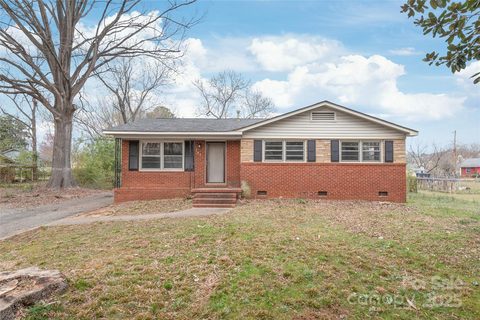 7207 Idlewild Road sold home in Walnut Hills, Charlotte, NC