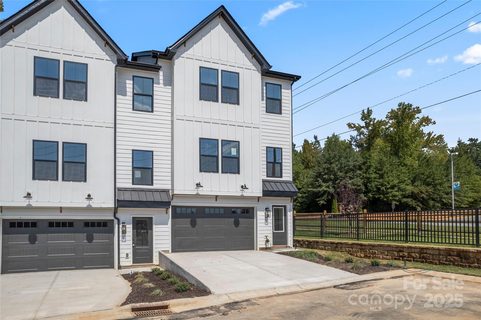 313 Yaupon Court sold townhome in Aberdeen At Wilson Farms, Fort Mill, SC