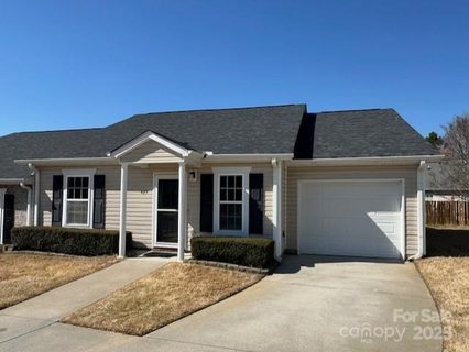 427 Nw Hertling Drive sold townhome in Sapphire Hills, Concord, NC
