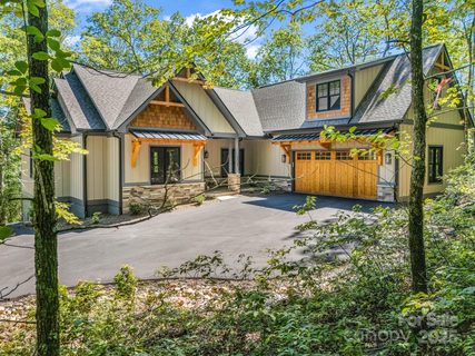 1115 Salola Lane