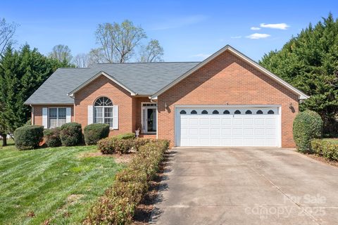 1077 Merrywood Drive sold home in Walnut Creek, Newton, NC
