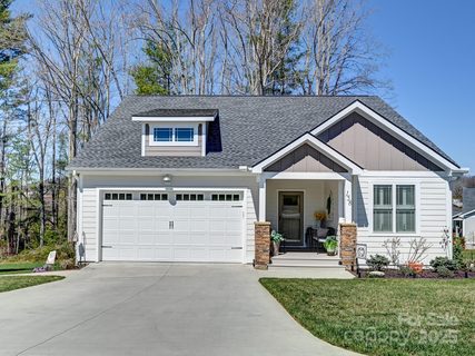 158 Windy Acres Knoll Drive sold home in The Cottages At Windy Knoll, Hendersonville, NC