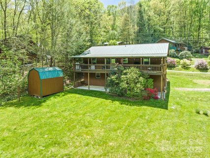 44 Robin Hood Lane sold home in Sherwood Forest, Maggie Valley, NC