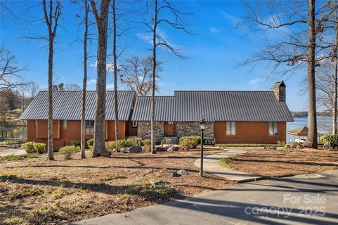 159 Quail Hollow Drive sold home in Waterfront Woodbridge, Kings Mountain, NC