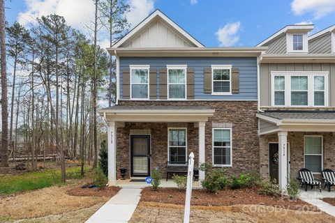 7918 Nelson Road sold home in McEwen Village, Mint Hill, NC