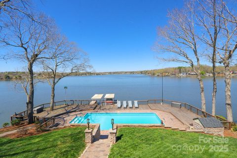 231 Larkspur Lane sold home in Tarawoods, Lexington, NC
