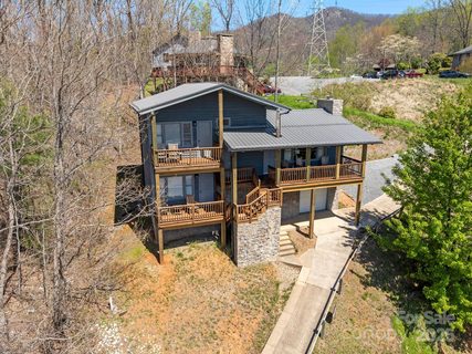 58 Country Cottage Lane sold home in Springdale Estates, Canton, NC