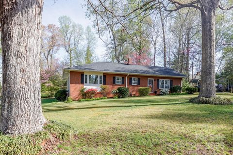 194 Fernwood Circle sold home in Fernwood, Rutherfordton, NC