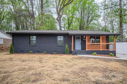 3301 Edsel Place