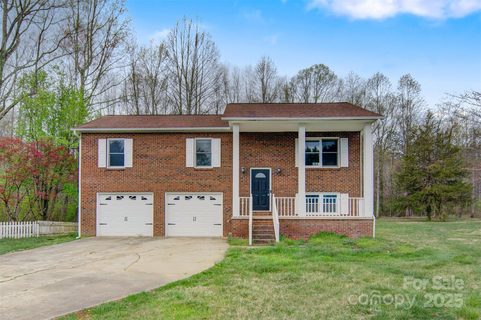 905 Southside Court sold home in Southside Terrace, Lenoir, NC