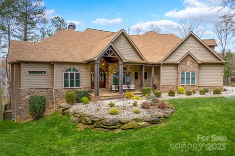 135 Frostcliff Lane sold home in Beacon Pointe, Mooresville, NC