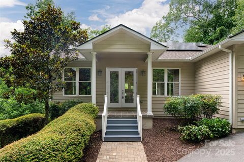15 Falcon Crest Drive sold home in Sunset Crest Estates, Fairview, NC