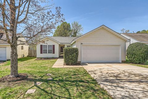 3023 Fairglen Road sold home in Fairstone, Charlotte, NC