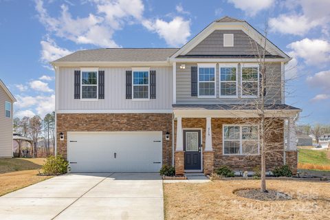 715 Saddlebred Lane