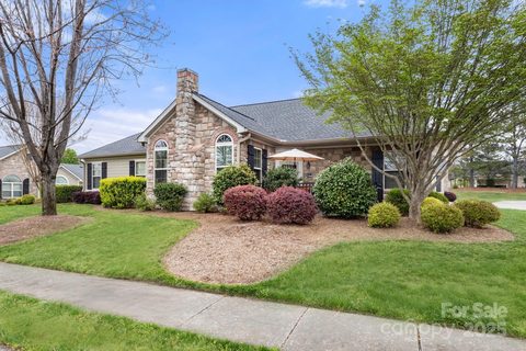 744 Ledgestone Court sold condo in Stonecrest Villas of Tega Cay, Tega Cay, SC