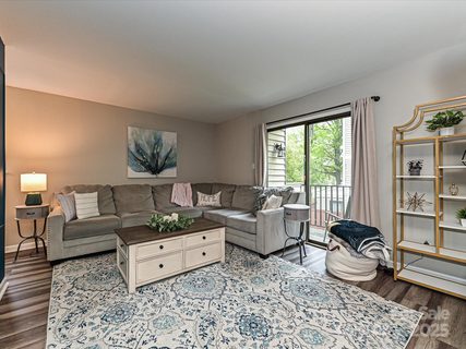 1615 Merry Oaks Road G sold condo in Woodmere, Charlotte, NC