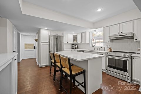 6807 Stoney Ridge Road sold home in Fairfield Plantation, Matthews, NC