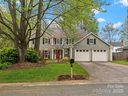 2812 Edgebrook Circle sold home in Matthews, SC