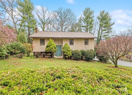 192 Poplar Drive sold home in Oak Park, Clyde, NC