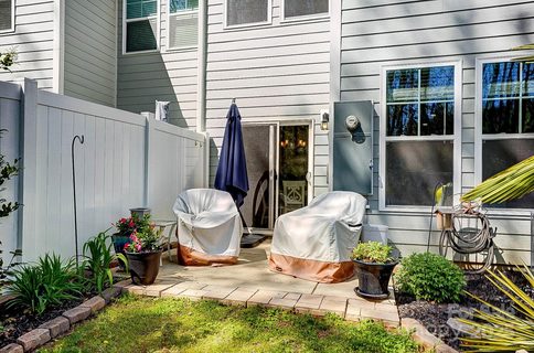 1066 Chicory Trace sold home in The Village At Ivy Ridge, Lake Wylie, SC