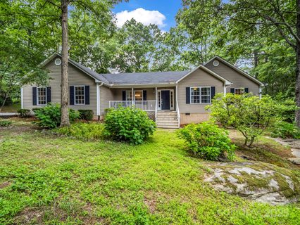 636 Shawn Rachel Parkway sold home in Estates Of Salisbury, Hendersonville, NC