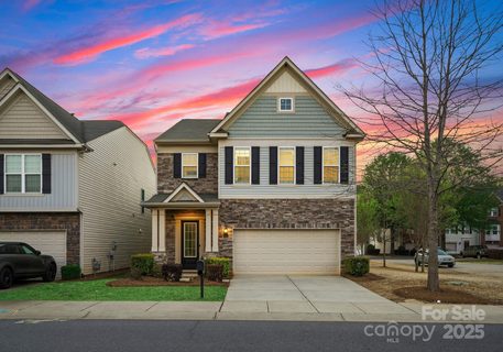 Previously sold for $635,500
