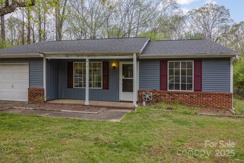 6005 Fringe Tree Drive sold home in Holly Hills, Charlotte, NC