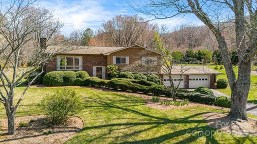105 White Oak Circle sold home in Meadowbrook, Black Mountain, NC